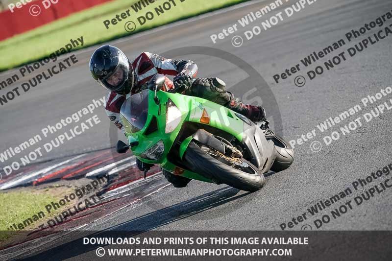 donington no limits trackday;donington park photographs;donington trackday photographs;no limits trackdays;peter wileman photography;trackday digital images;trackday photos
